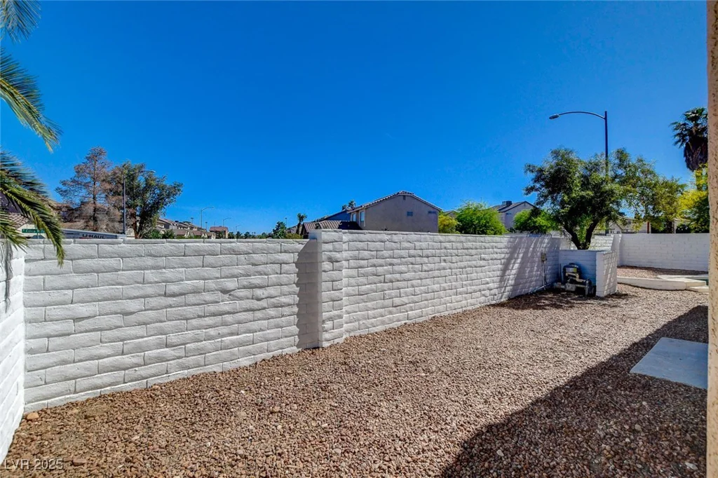7805 Leavorite, Las Vegas, NV 89128