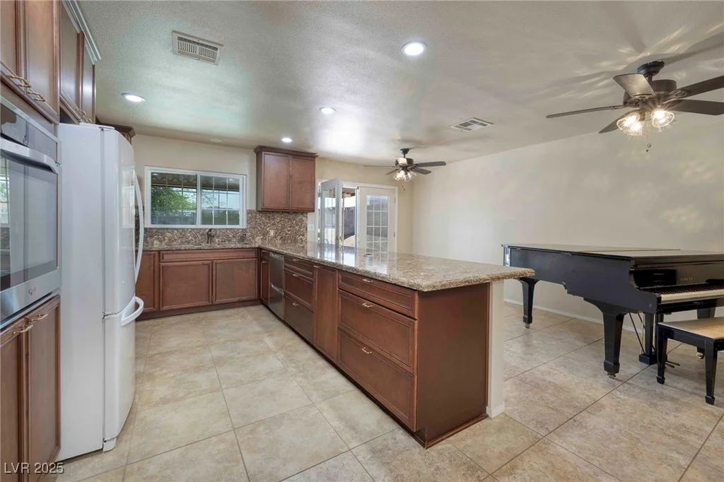 616 Fernbrook, Henderson, NV 89002