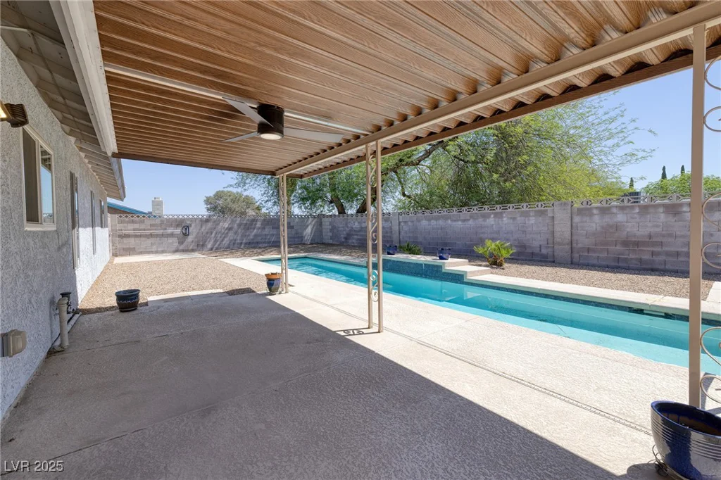 616 Fernbrook, Henderson, NV 89002