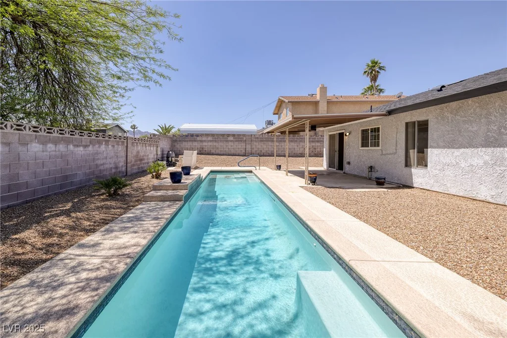 616 Fernbrook, Henderson, NV 89002