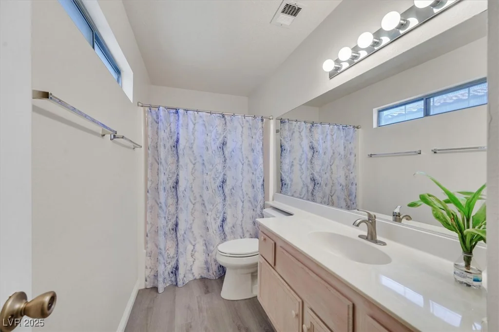 1356 Pleasant Brook, Las Vegas, NV 89142
