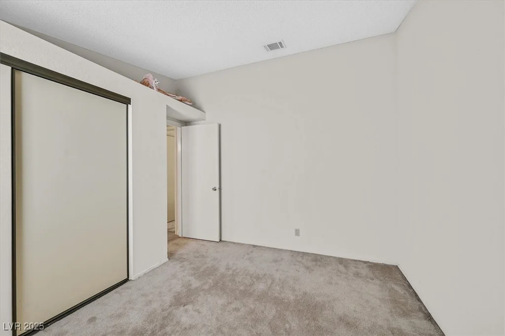 1356 Pleasant Brook, Las Vegas, NV 89142