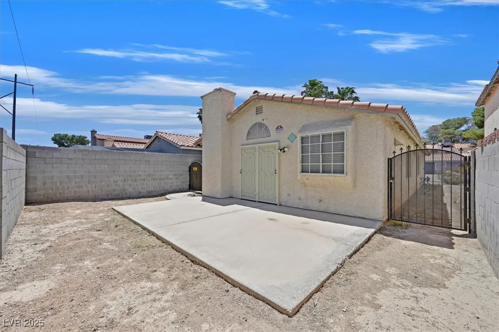 1356 Pleasant Brook, Las Vegas, NV 89142