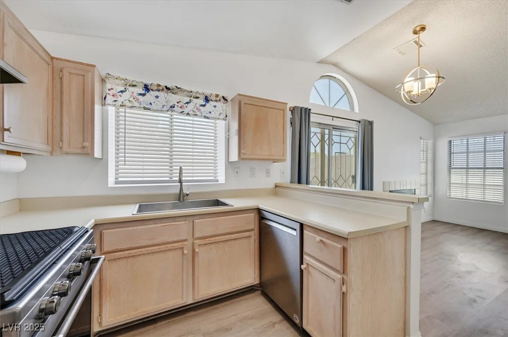 1356 Pleasant Brook, Las Vegas, NV 89142