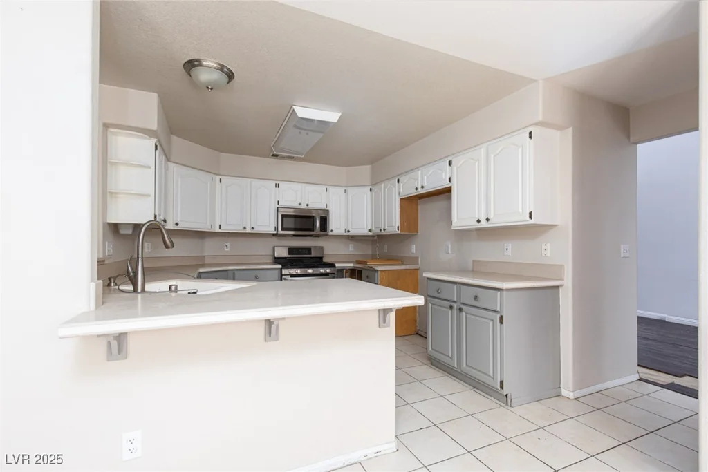 1924 Coralino, Henderson, NV 89074