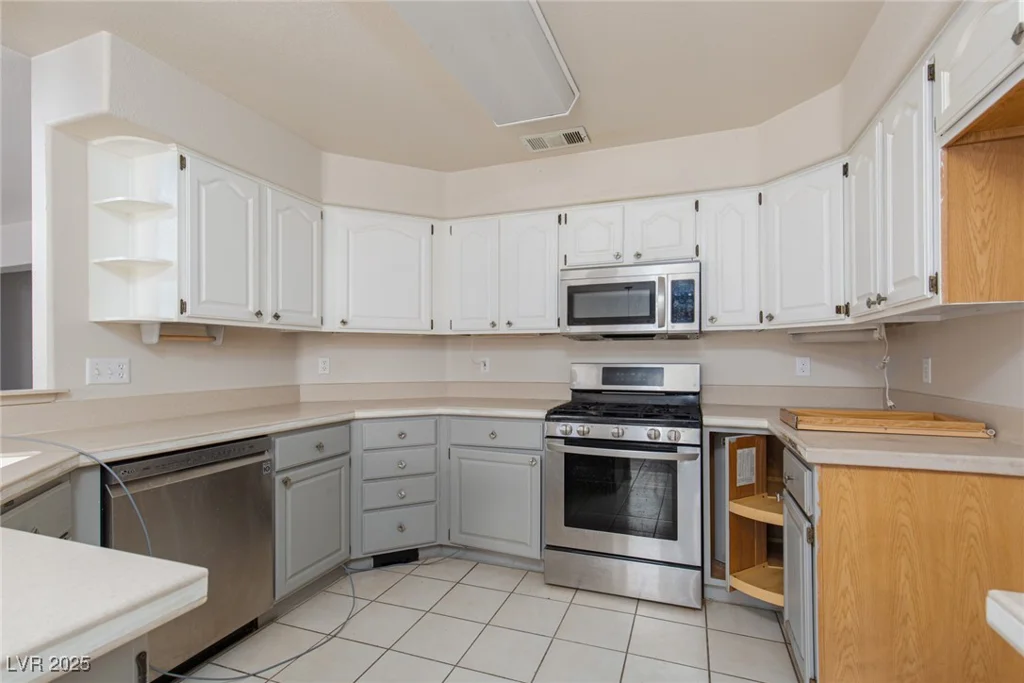 1924 Coralino, Henderson, NV 89074
