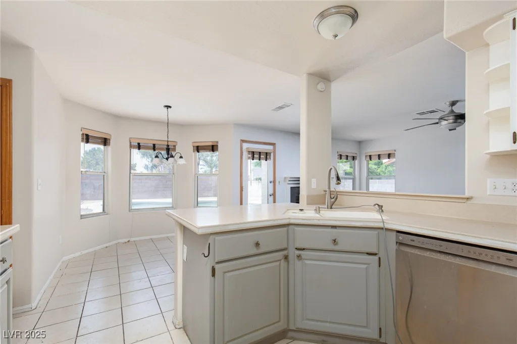 1924 Coralino, Henderson, NV 89074