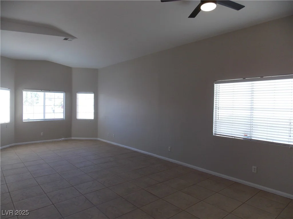 319 Mulberry Glen, North Las Vegas, NV 89031