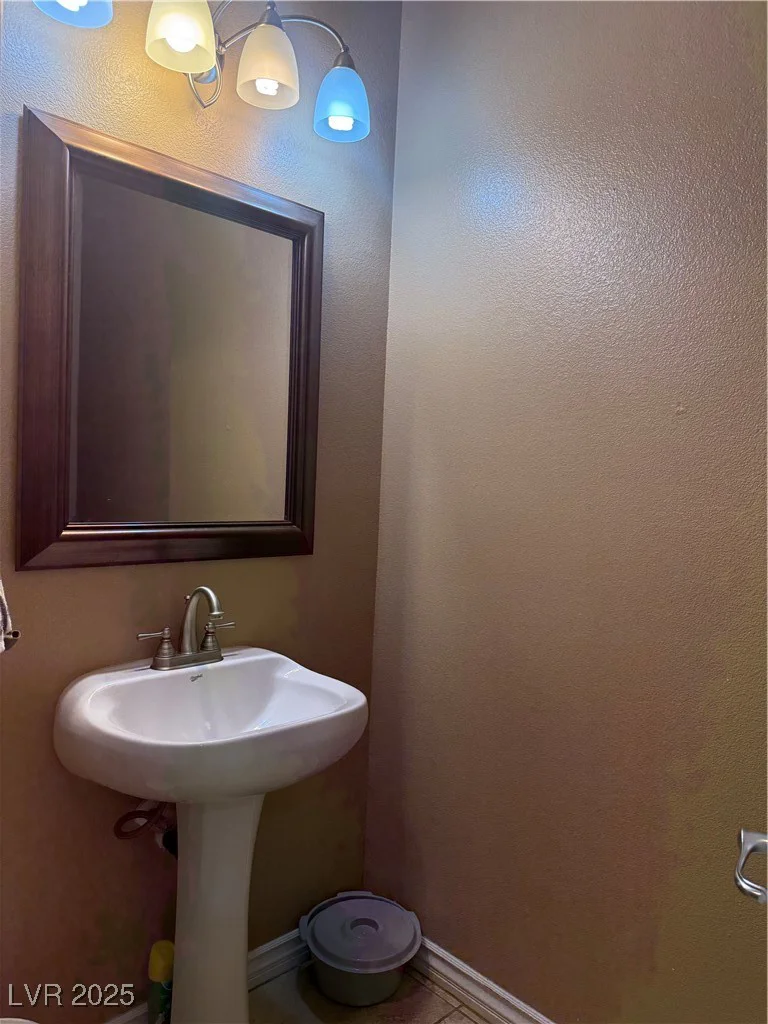 109 Delighted, North Las Vegas, NV 89031
