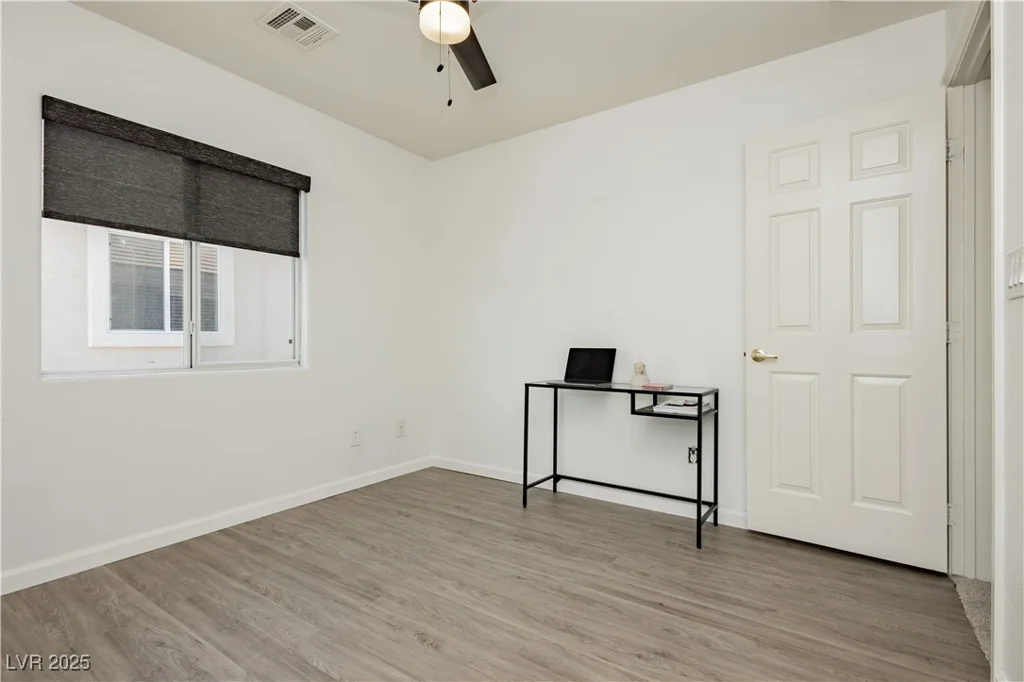 10010 Aspen Rose, Las Vegas, NV 89183