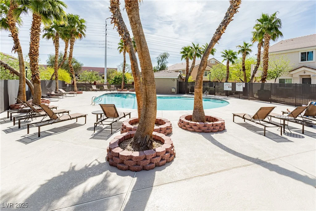10010 Aspen Rose, Las Vegas, NV 89183