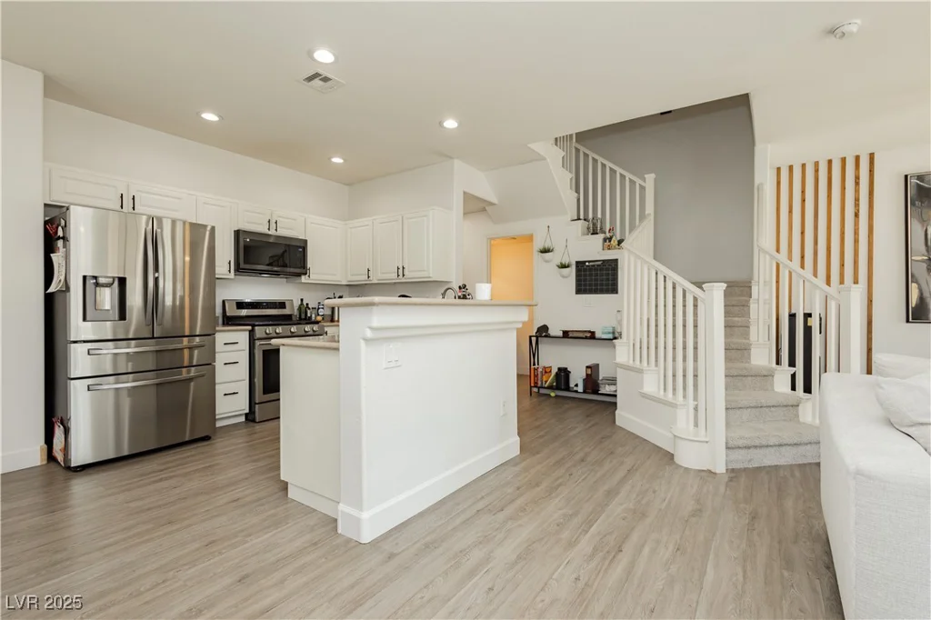 10010 Aspen Rose, Las Vegas, NV 89183