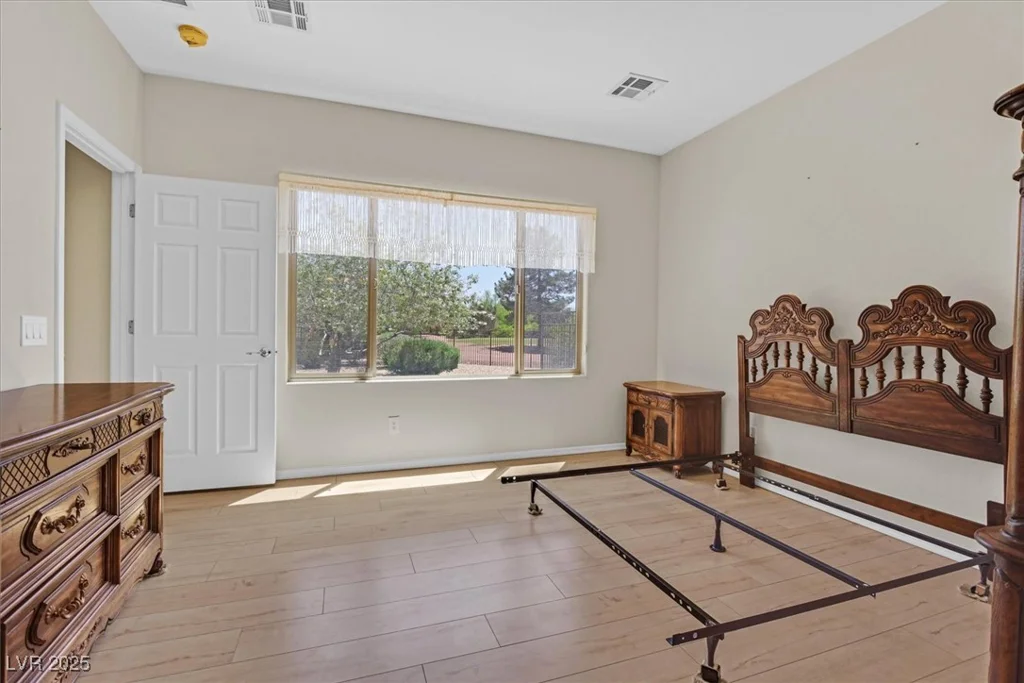 6039 TOKARA, Las Vegas, NV 89122