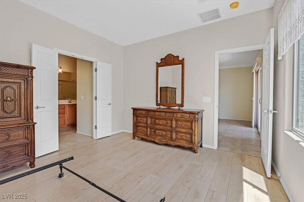6039 TOKARA, Las Vegas, NV 89122