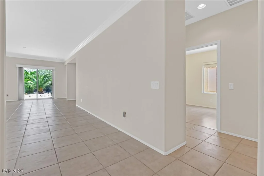 6039 TOKARA, Las Vegas, NV 89122