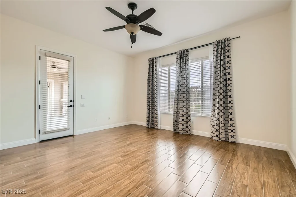 3805 Specula Wing, North Las Vegas, NV 89084