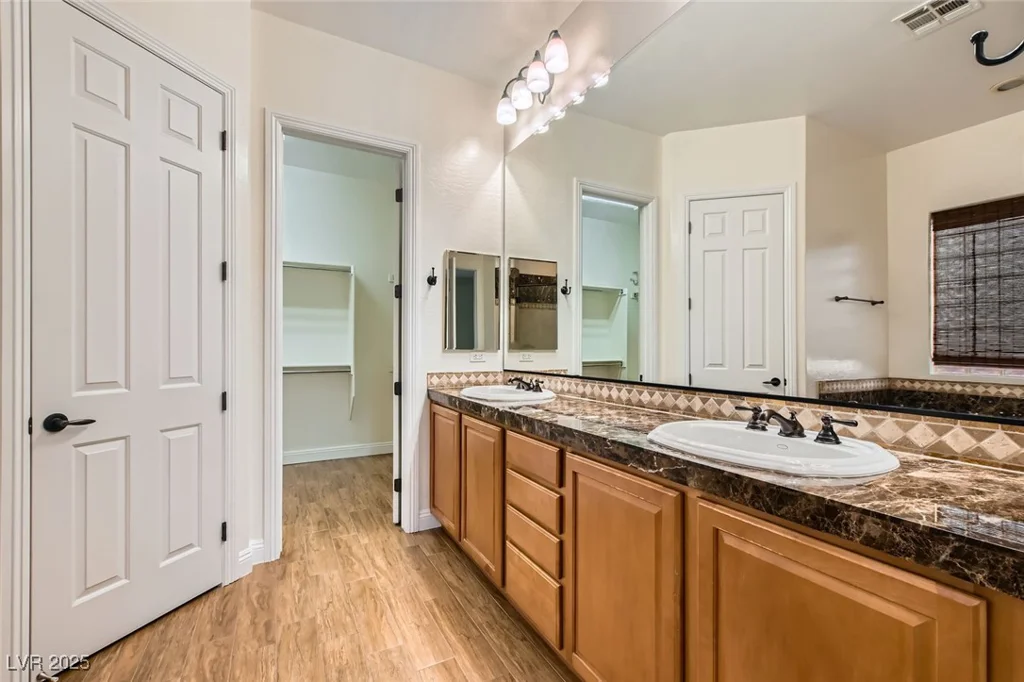 3805 Specula Wing, North Las Vegas, NV 89084