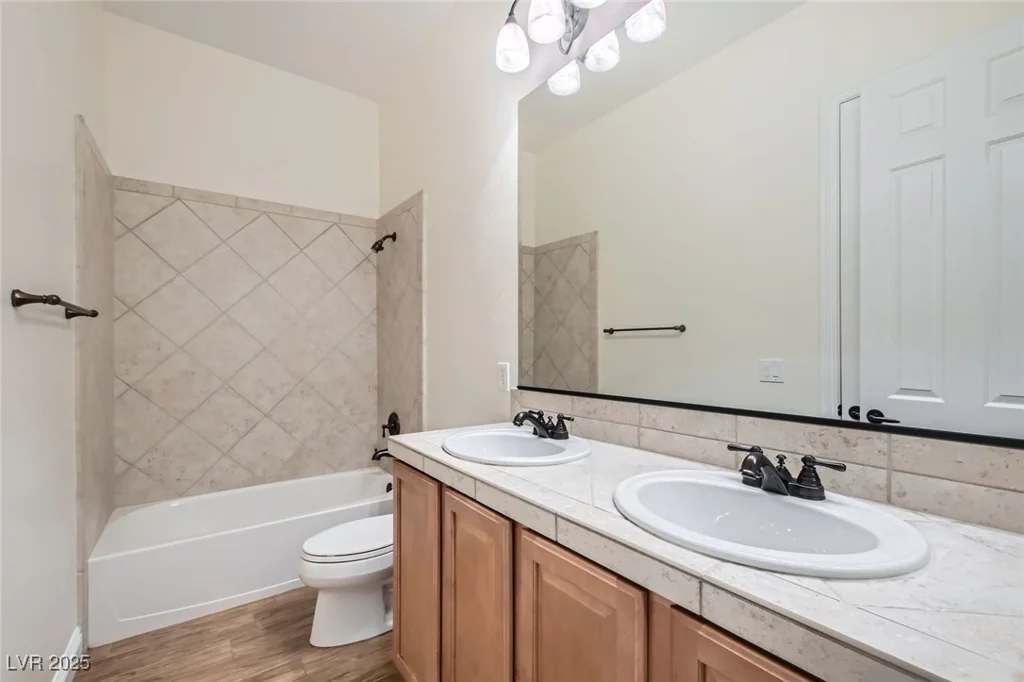 3805 Specula Wing, North Las Vegas, NV 89084
