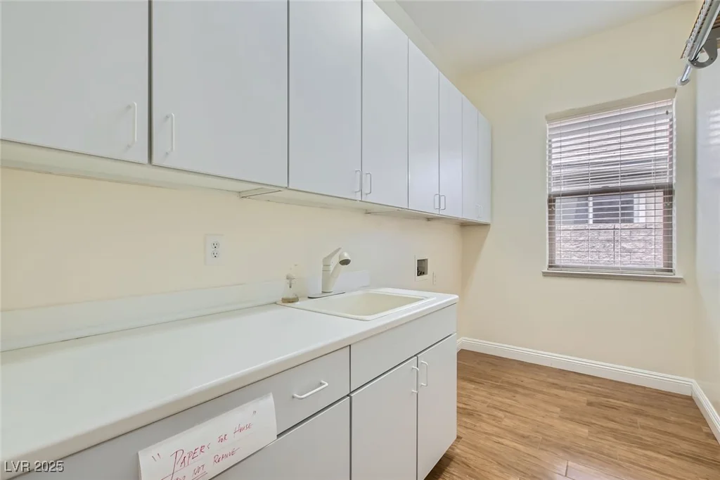 3805 Specula Wing, North Las Vegas, NV 89084