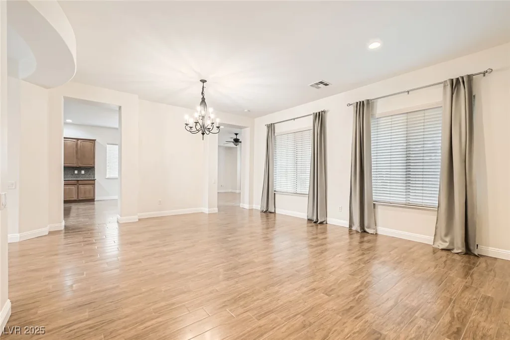 3805 Specula Wing, North Las Vegas, NV 89084