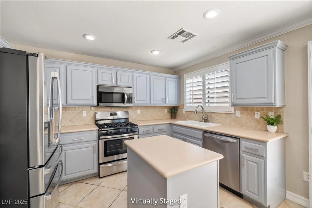 5695 Merced, Las Vegas, NV 89148