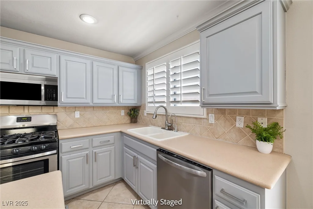 5695 Merced, Las Vegas, NV 89148