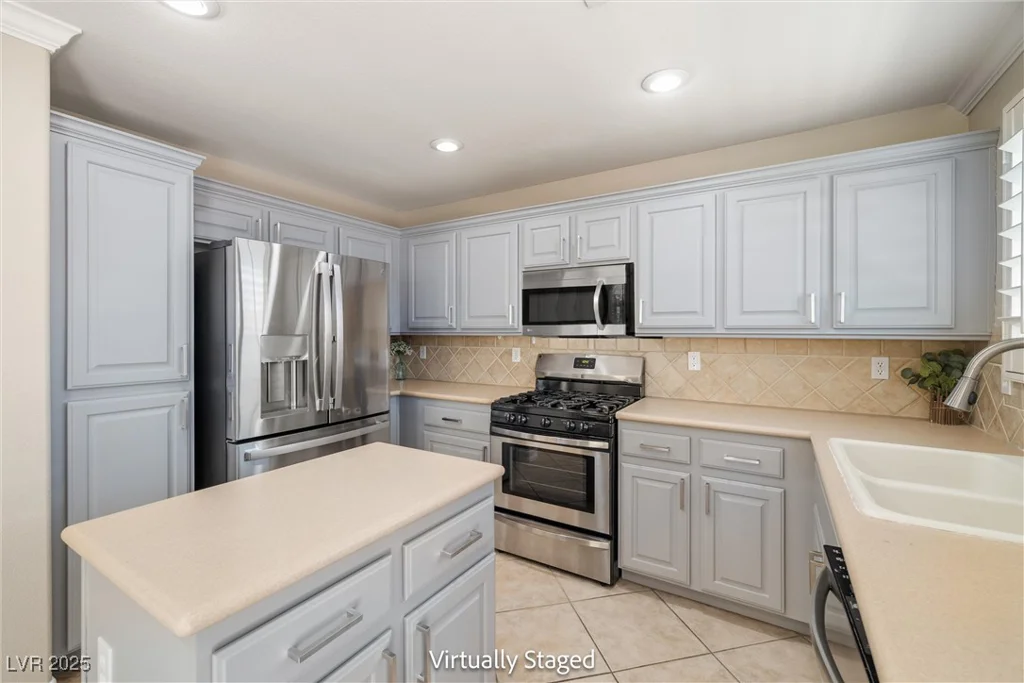 5695 Merced, Las Vegas, NV 89148