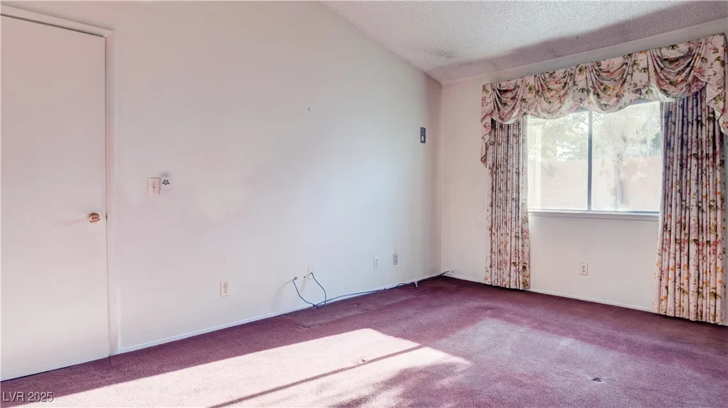 305 Crosswind, Las Vegas, NV 89145
