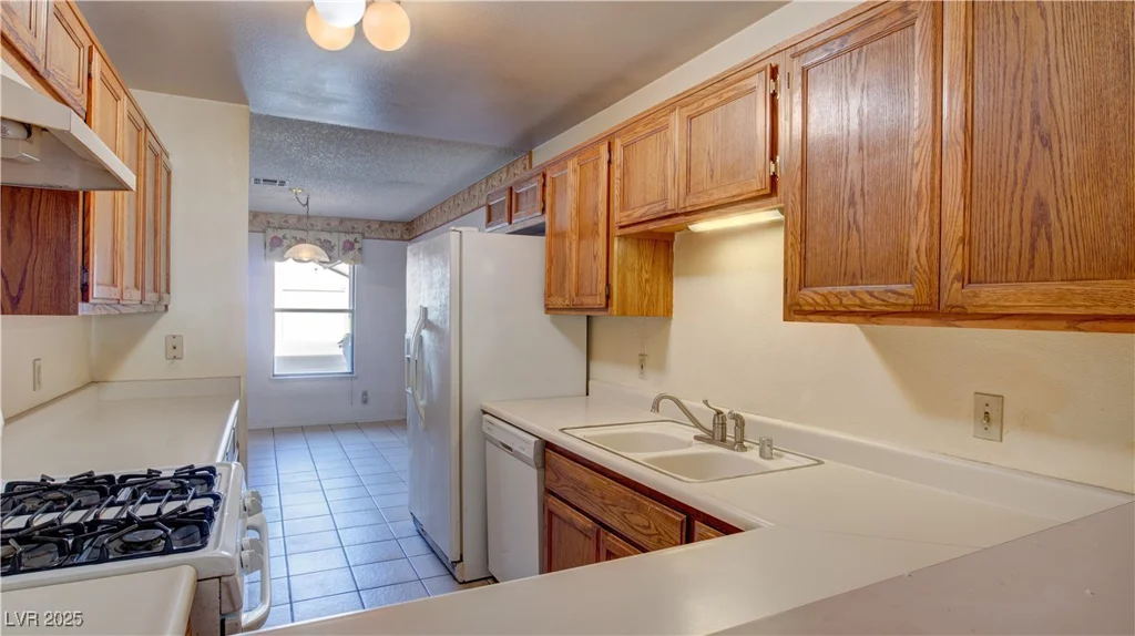 305 Crosswind, Las Vegas, NV 89145