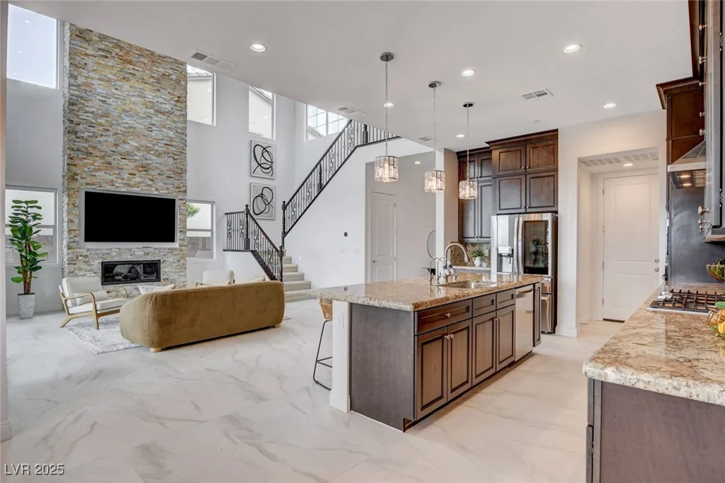 350 Gandara, Las Vegas, NV 89138