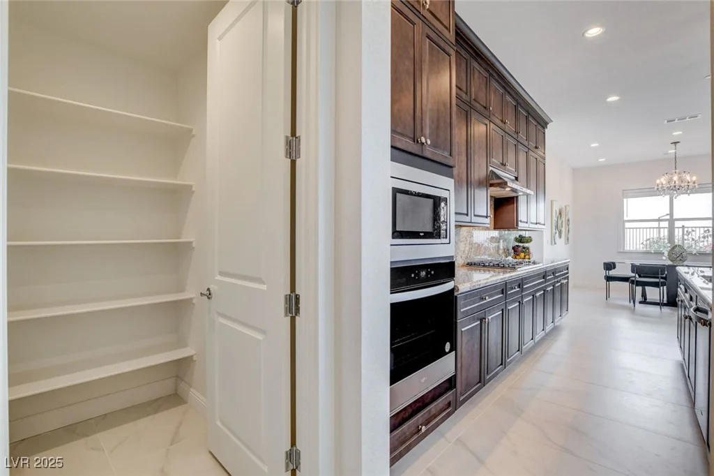 350 Gandara, Las Vegas, NV 89138