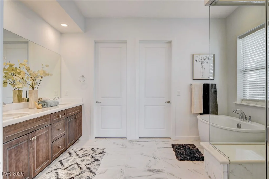 350 Gandara, Las Vegas, NV 89138