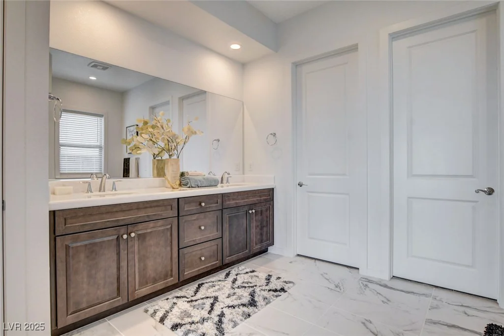 350 Gandara, Las Vegas, NV 89138
