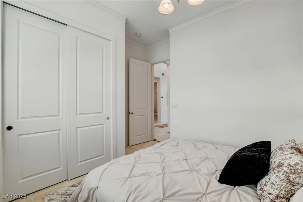 350 Gandara, Las Vegas, NV 89138