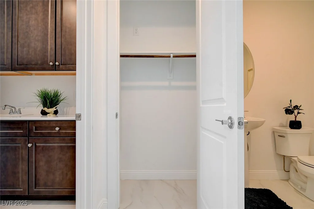 350 Gandara, Las Vegas, NV 89138