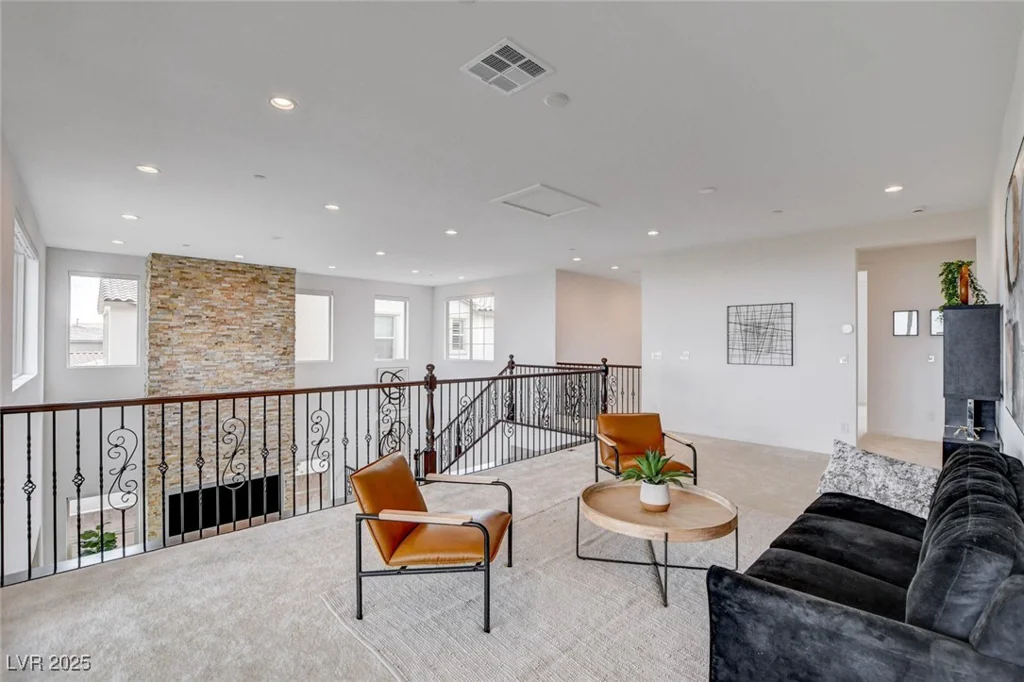 350 Gandara, Las Vegas, NV 89138
