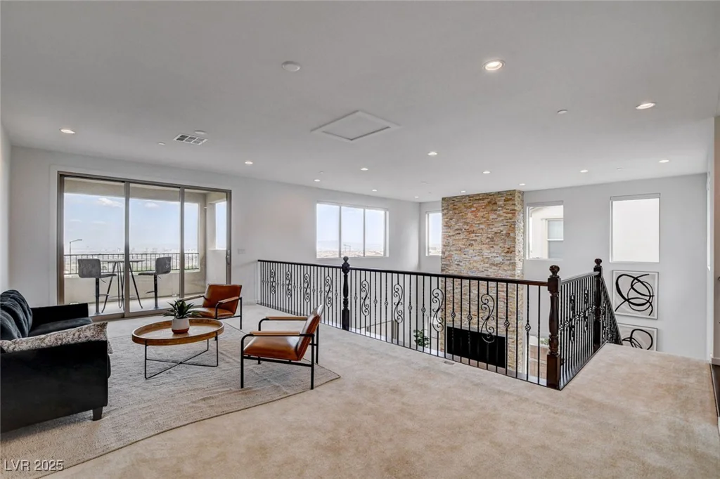 350 Gandara, Las Vegas, NV 89138