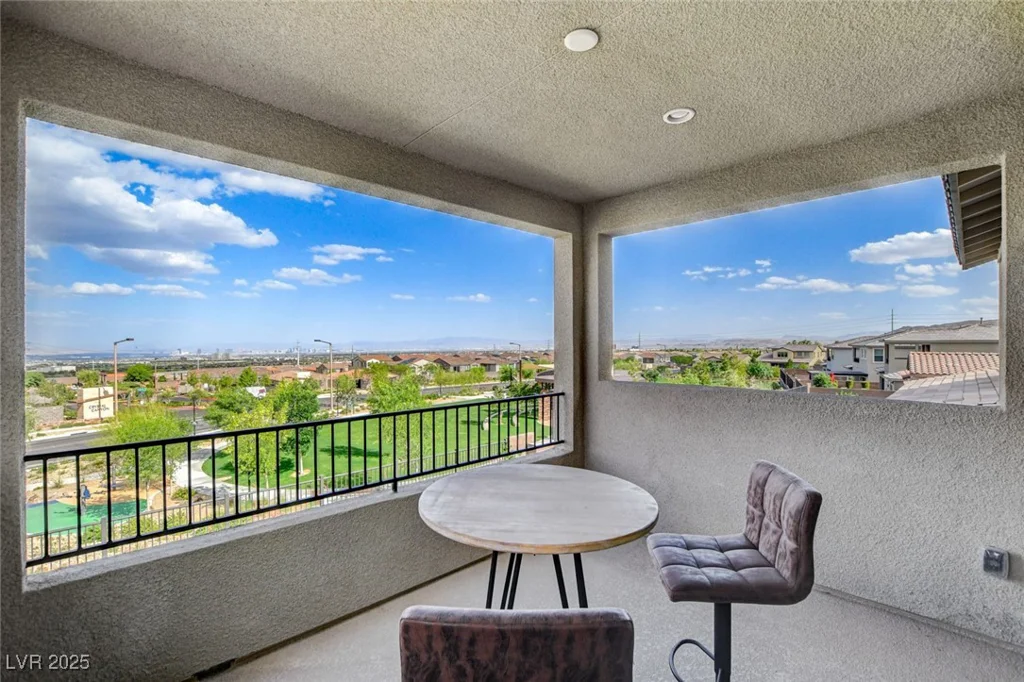 350 Gandara, Las Vegas, NV 89138