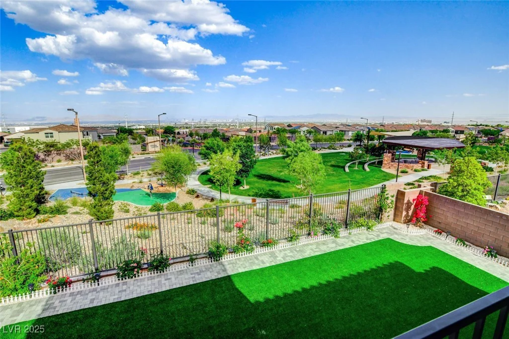 350 Gandara, Las Vegas, NV 89138