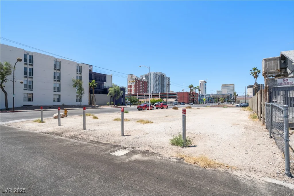 802 Stewart, Las Vegas, NV 89101