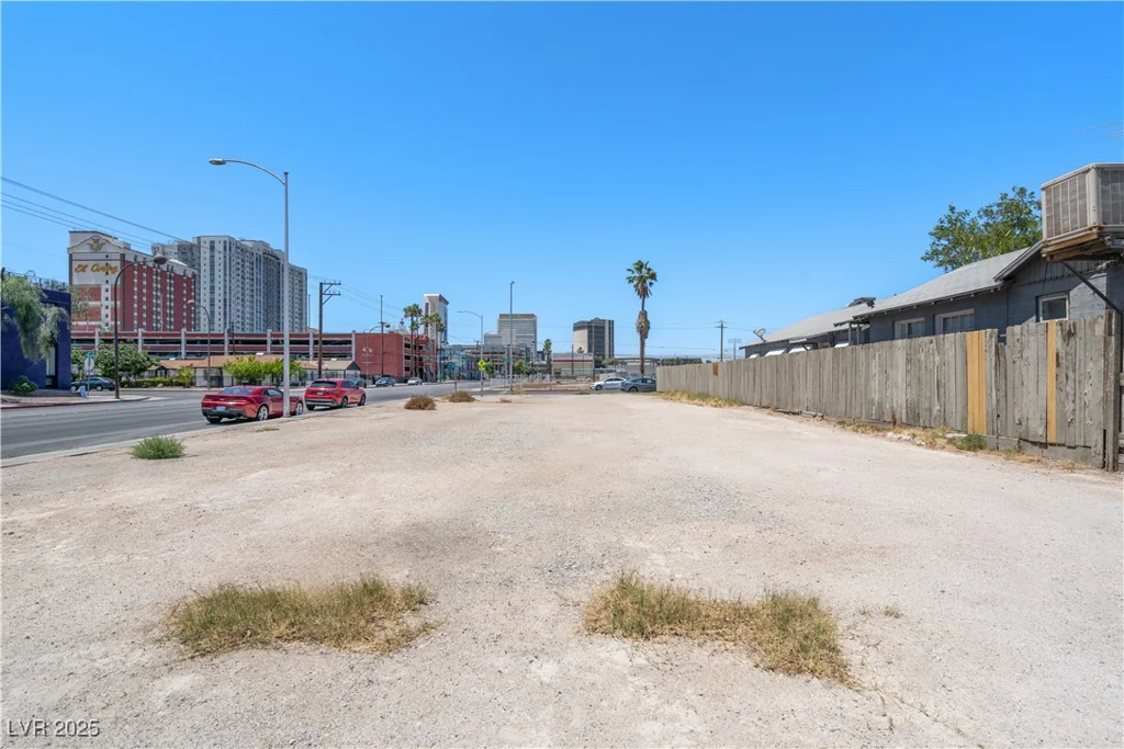 802 Stewart, Las Vegas, NV 89101