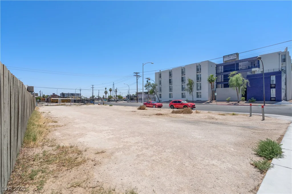 802 Stewart, Las Vegas, NV 89101