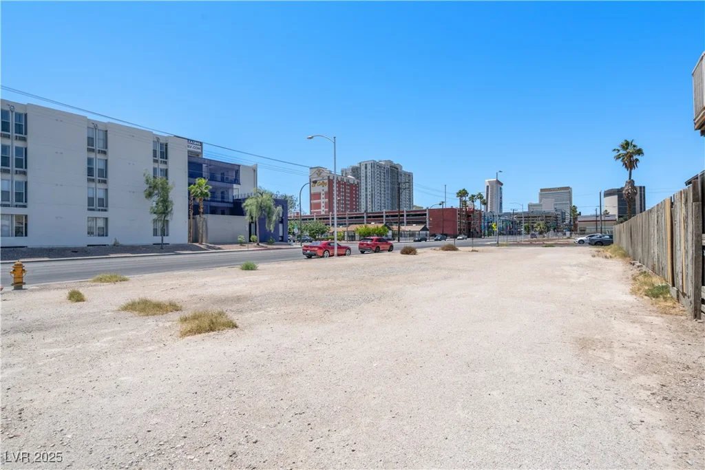 802 Stewart, Las Vegas, NV 89101