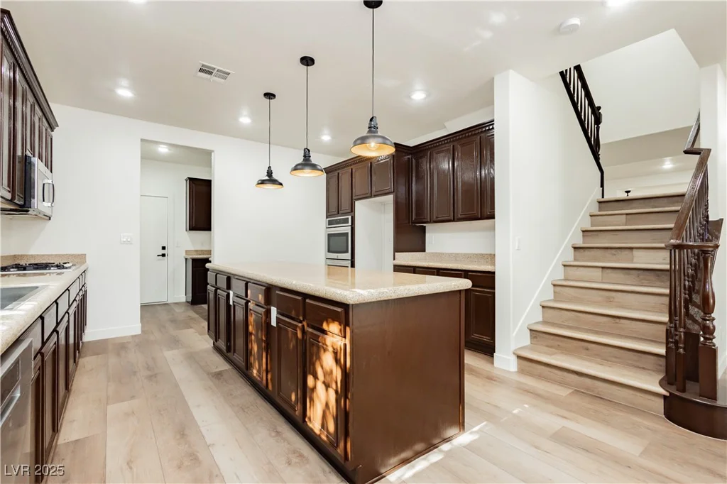 25 Blue Valley, Henderson, NV 89002