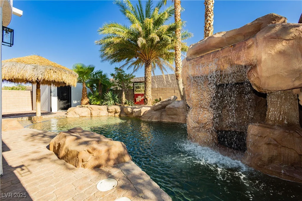 25 Blue Valley, Henderson, NV 89002