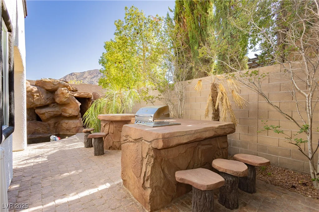 25 Blue Valley, Henderson, NV 89002