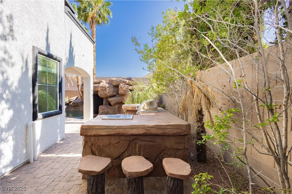 25 Blue Valley, Henderson, NV 89002