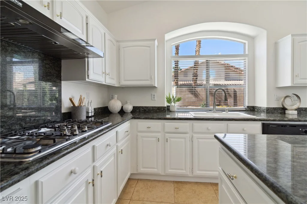8714 Las Posas, Las Vegas, NV 89147