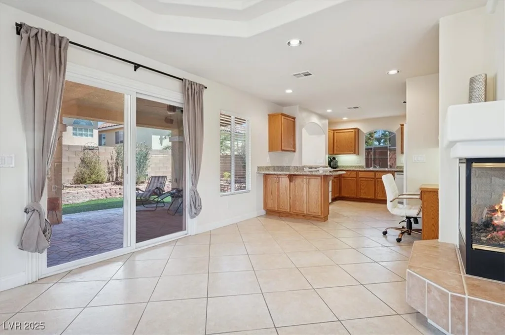 10948 Carberry Hill, Las Vegas, NV 89141