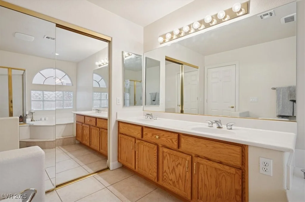 10948 Carberry Hill, Las Vegas, NV 89141